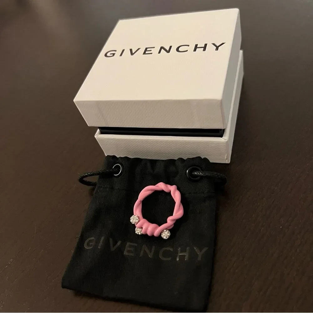 Givenchy Twisted Ring In Metal With Crystals Bubblegum Size 9/60